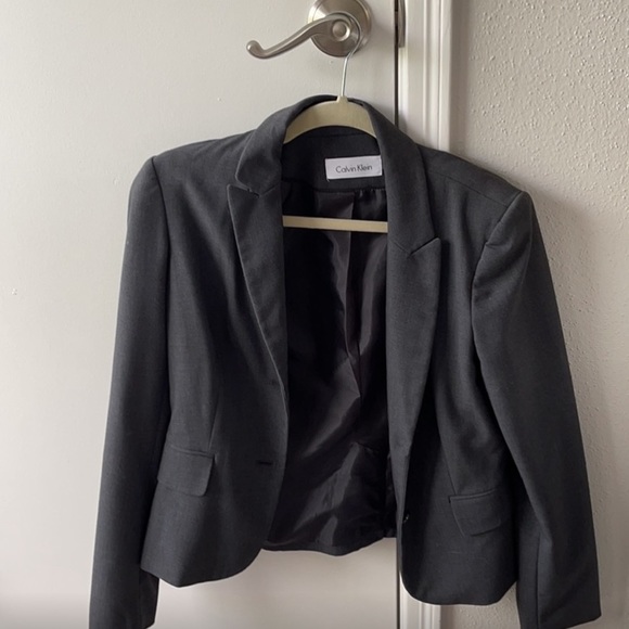 Calvin Klein Suit Set - Picture 3 of 3